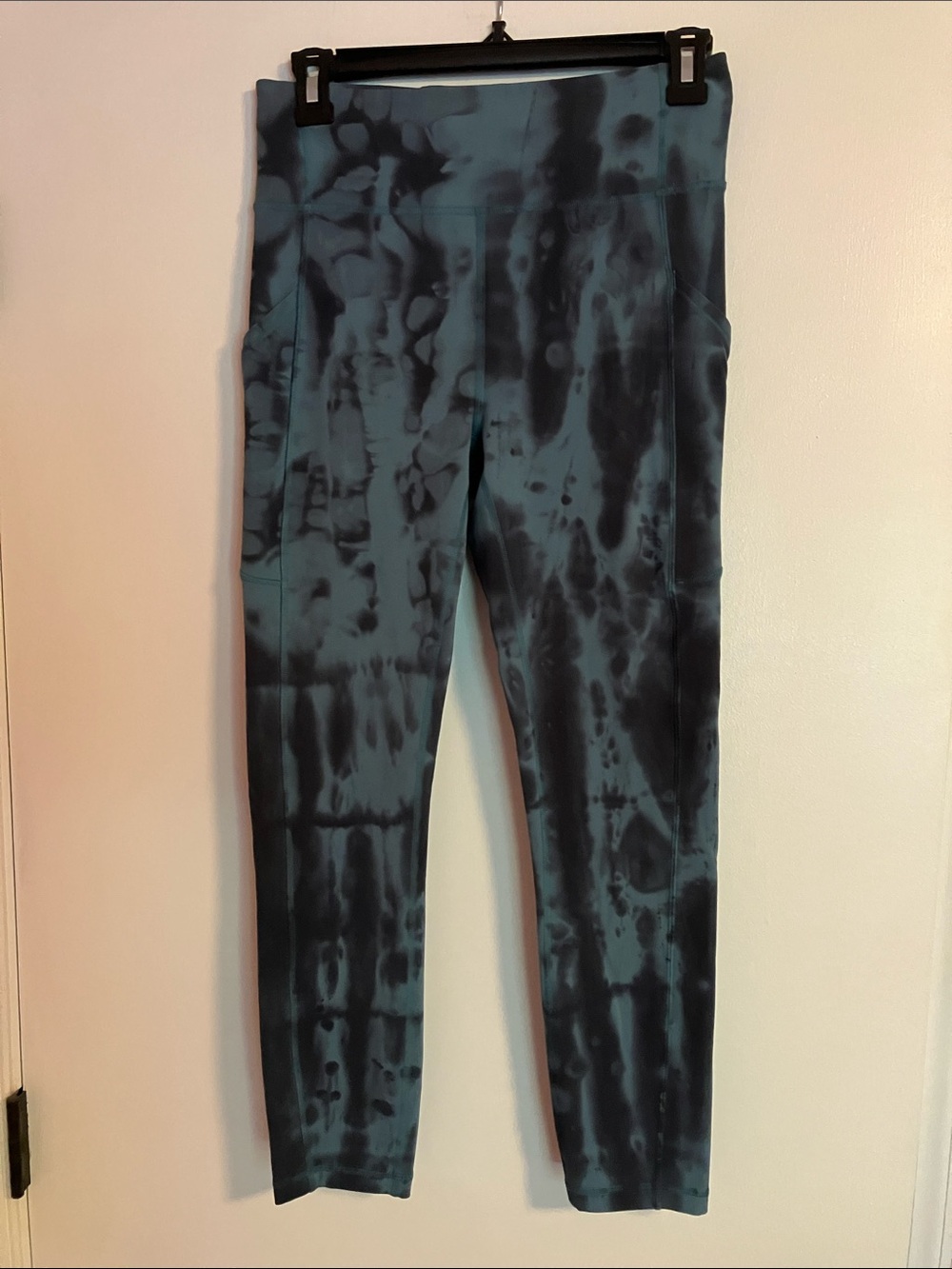 Lululemon Wunder train tie dye leggings - Picture 2 of 10